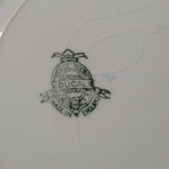 Vintage Crown Ducal A2913 Floral Embossed Cream and Blue Plate - Picture 3 of 8